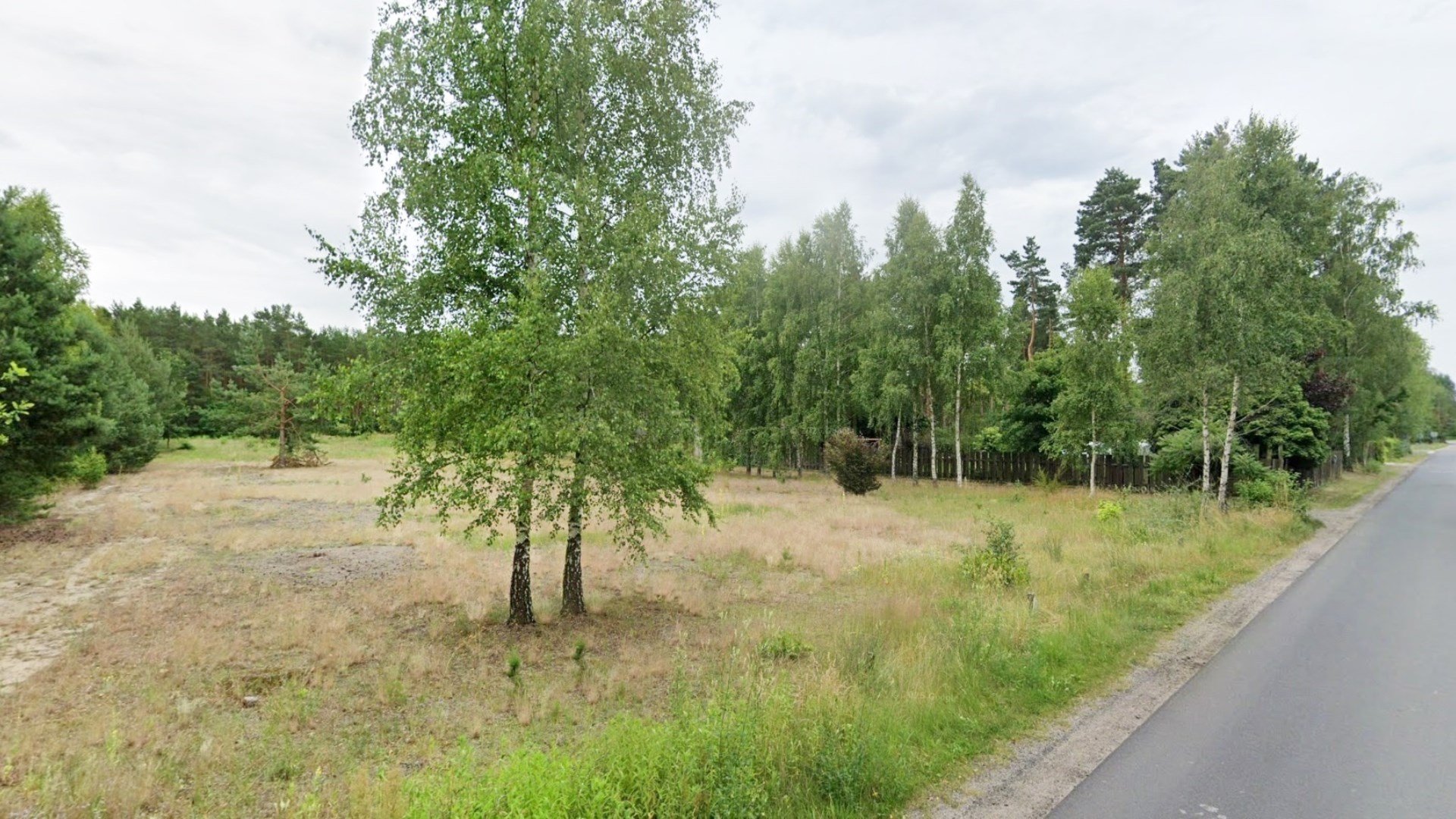 Działka na sprzedaż